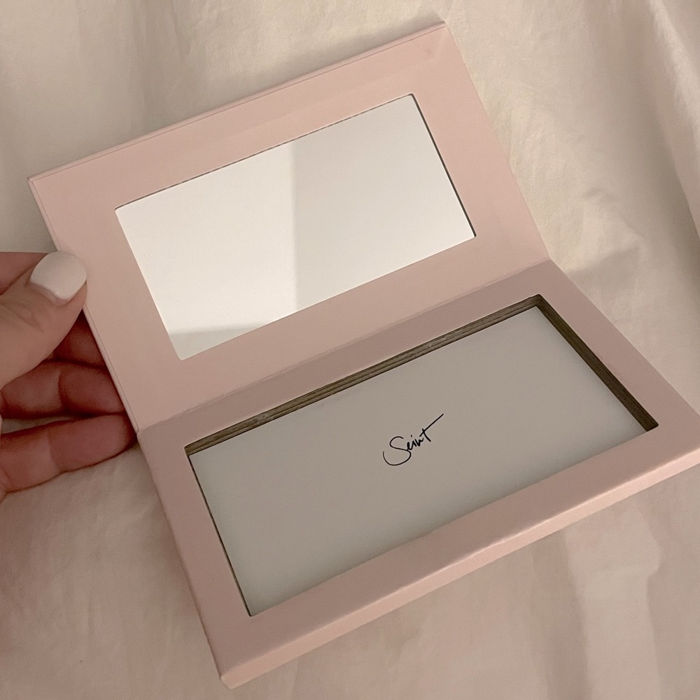 Seint makeup Magnetic case